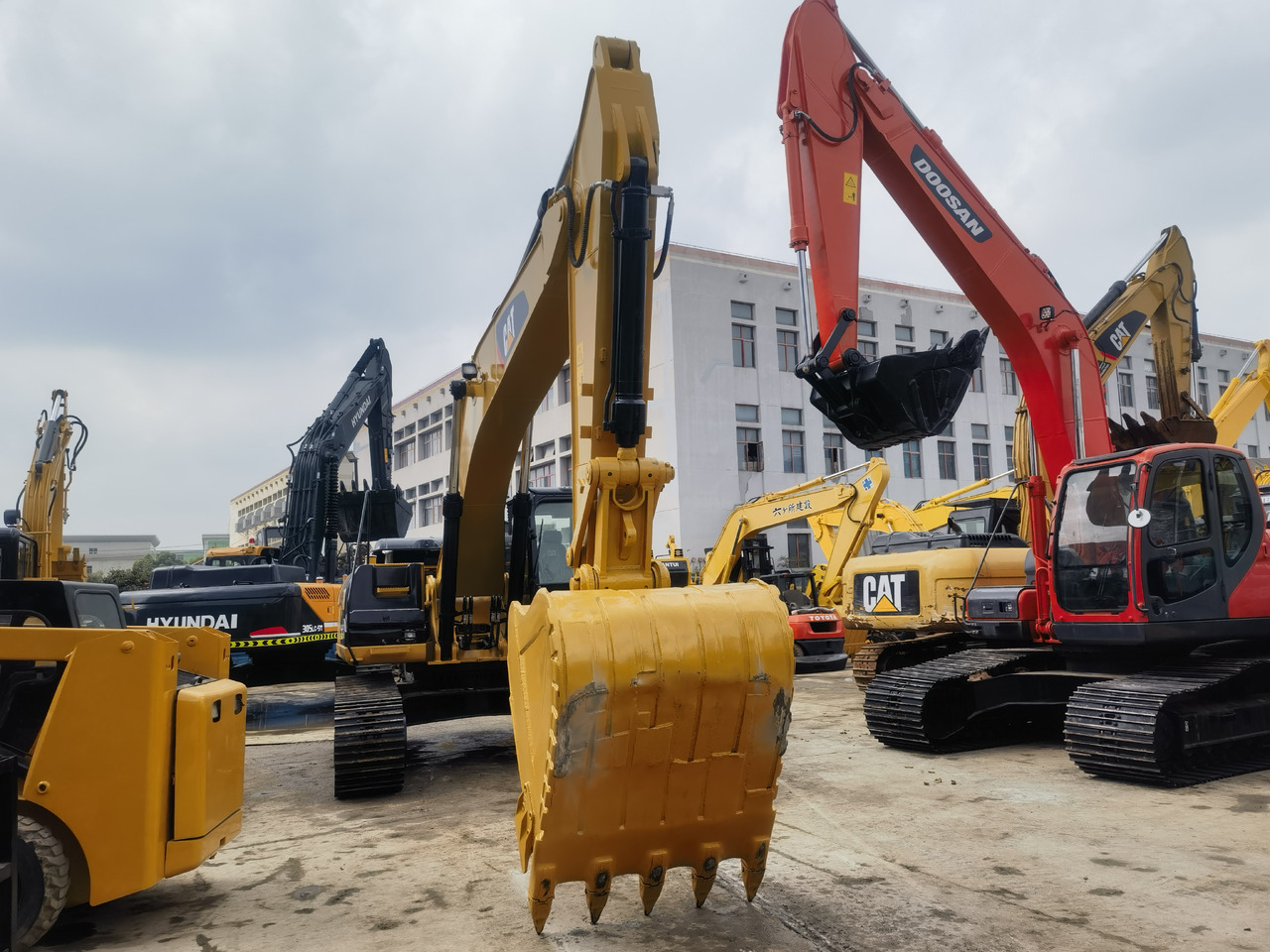 CAT 330D2L Excavator - Bæltegravemaskine: billede 4 CAT 330D2L Excavator - Bæltegravemaskine: billede 4