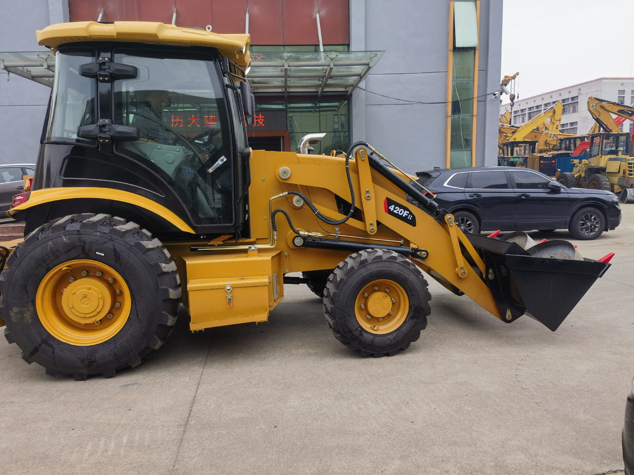 Cat 420F backhoe loader - Gravelæssemaskine: billede 2 Cat 420F backhoe loader - Gravelæssemaskine: billede 2