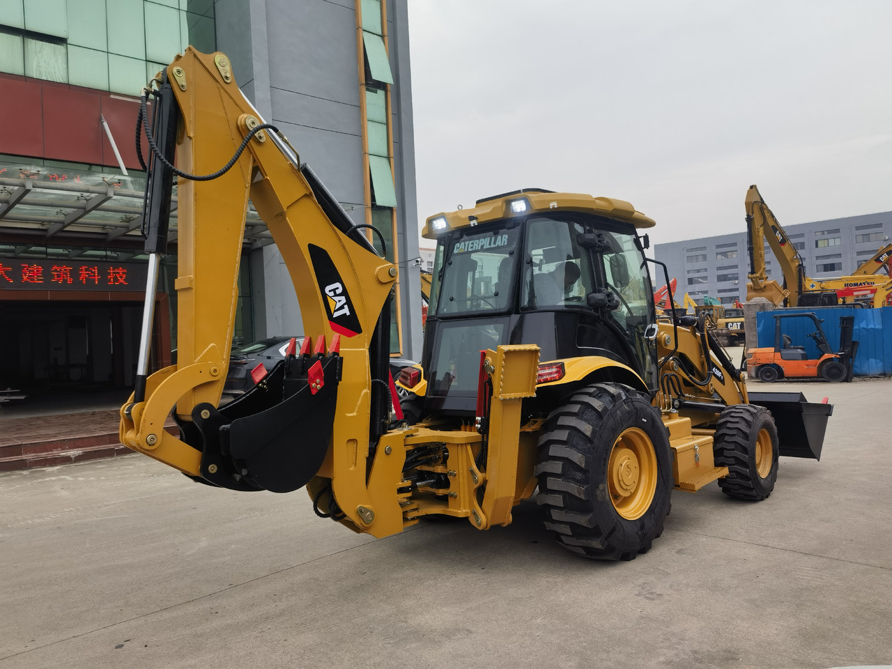 Cat 420F backhoe loader - Gravelæssemaskine: billede 1 Cat 420F backhoe loader - Gravelæssemaskine: billede 1