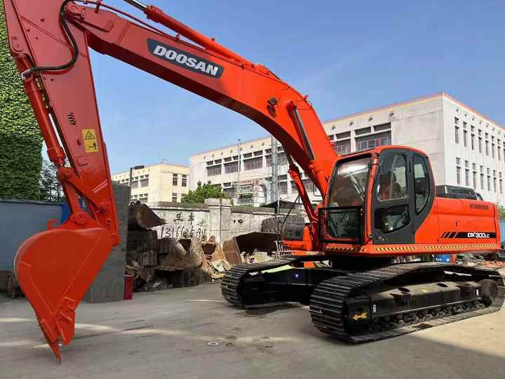 Original Korea Doosan Used Excavator 30 Ton Doosan DX300LC Crawler Excavator For Sale - Bæltegravemaskine: billede 2 Original Korea Doosan Used Excavator 30 Ton Doosan DX300LC Crawler Excavator For Sale - Bæltegravemaskine: billede 2