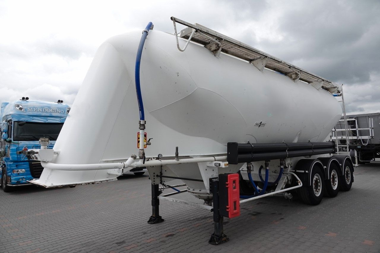 Spitzer CEMENTONACZEPA / 37 000 L / SILOS / 3 KOMORY - Silotrailer: billede 3 Spitzer CEMENTONACZEPA / 37 000 L / SILOS / 3 KOMORY - Silotrailer: billede 3