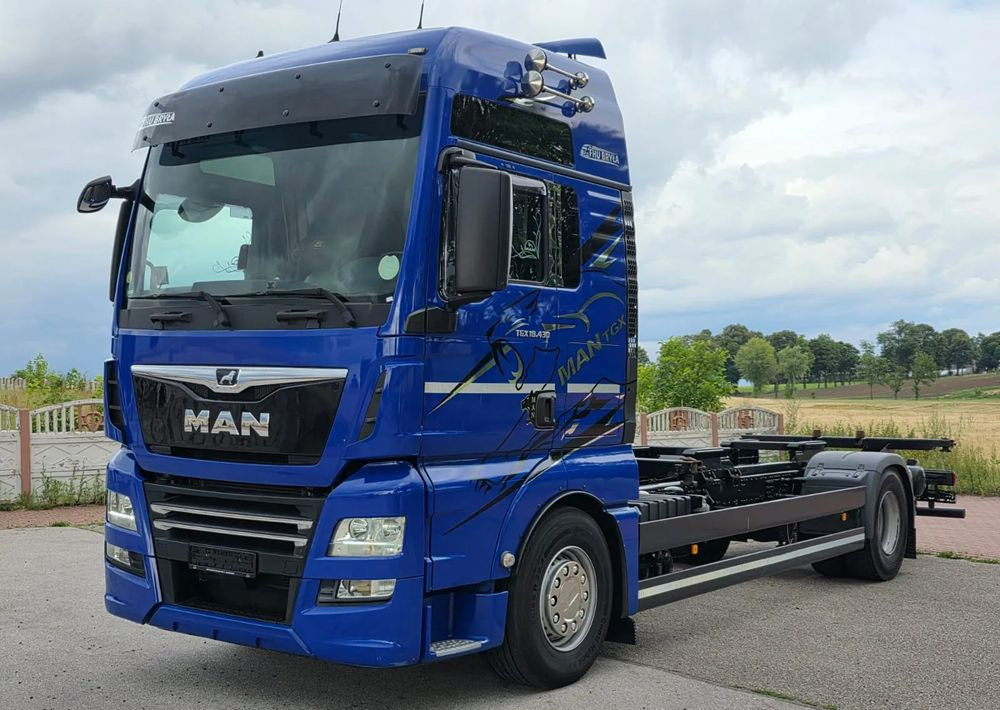 MAN TGX 18.430 / SPROWADZONY / DO ŻYWCA / 2020 / KLIMA POSTOJOWA / SERWISOWANY / JAK NOWY / NISKI PRZEBIEG / RAMA / BDF / E6 - Lastbil chassis: billede 1 MAN TGX 18.430 / SPROWADZONY / DO ŻYWCA / 2020 / KLIMA POSTOJOWA / SERWISOWANY / JAK NOWY / NISKI PRZEBIEG / RAMA / BDF / E6 - Lastbil chassis: billede 1