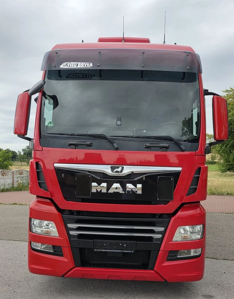 MAN TGX 26.500 / ALUMINIOWE FELGI / LIFT / 6X2 / KLIMA POSTOJOWA / 18PALET / E6 / FIRANKA / 17 TON ŁADOWNOŚĆ / WINDA / NISKI PRZEBIEG / JEDEN WŁAŚCICIEL / PODWIESZANA OŚ - Lastbil med presenning: billede 5 MAN TGX 26.500 / ALUMINIOWE FELGI / LIFT / 6X2 / KLIMA POSTOJOWA / 18PALET / E6 / FIRANKA / 17 TON ŁADOWNOŚĆ / WINDA / NISKI PRZEBIEG / JEDEN WŁAŚCICIEL / PODWIESZANA OŚ - Lastbil med presenning: billede 5