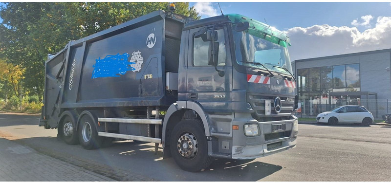 Mercedes-Benz 2632 Müllwgen 6x2 M.Haus Blatt/Luft - Affaldsmaskine: billede 2 Mercedes-Benz 2632 Müllwgen 6x2 M.Haus Blatt/Luft - Affaldsmaskine: billede 2