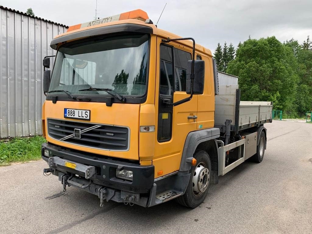 Leje en Volvo FL615 + HIAB 027-2  Volvo FL615 + HIAB 027-2: billede 6
