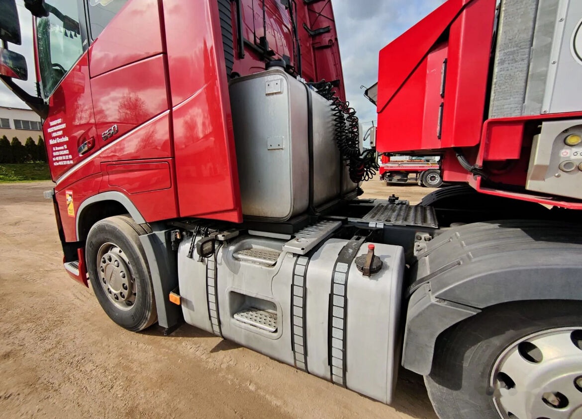 Volvo Volvo Nooteboom FH 16 650 FH 16 650 TIEFBETT EURO 38-02 - Trækker: billede 3 Volvo Volvo Nooteboom FH 16 650 FH 16 650 TIEFBETT EURO 38-02 - Trækker: billede 3