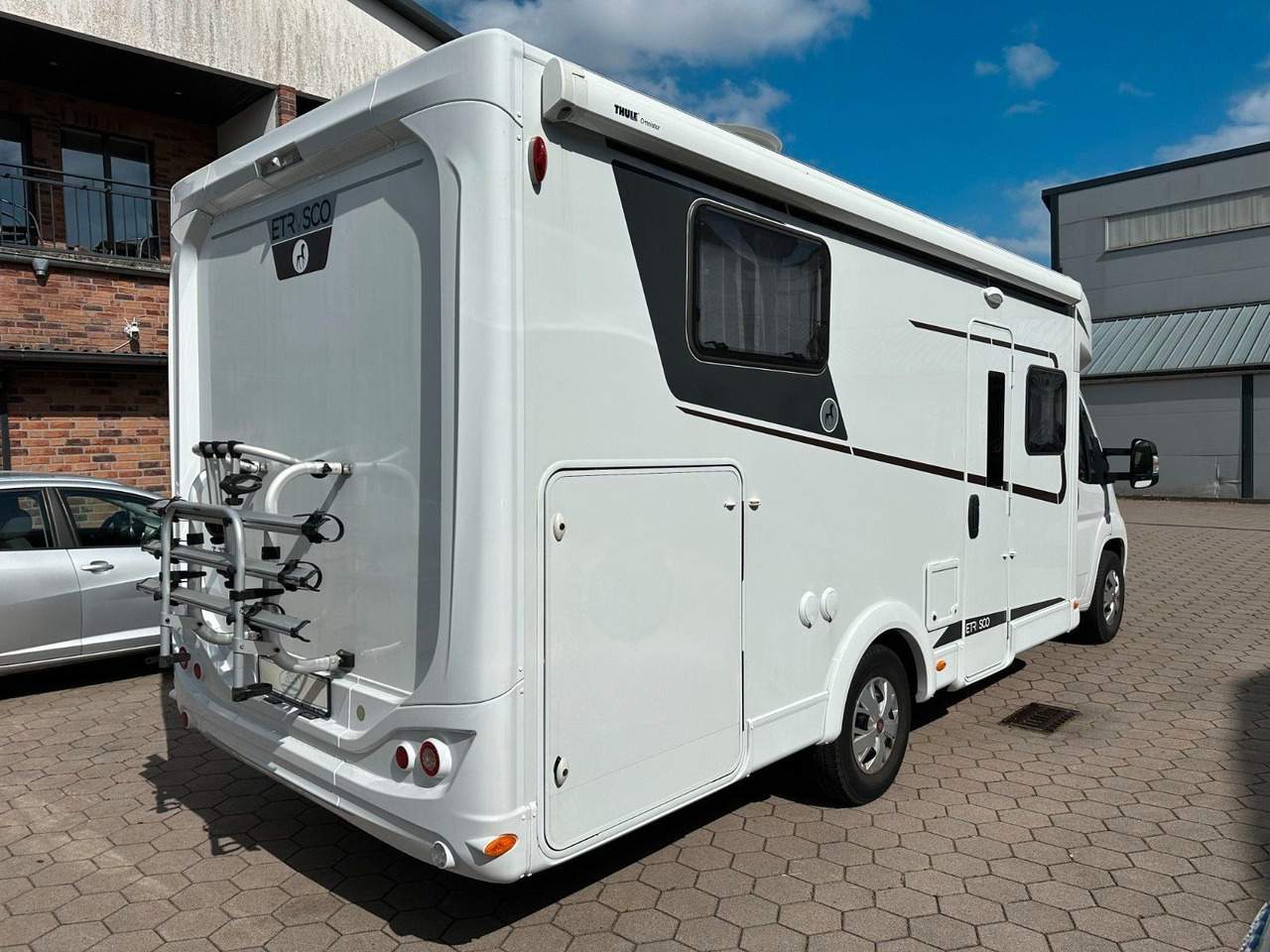 Etrusco T 7300 SB/Einzelbetten+Hubbett/Garage/Klima/TOP - Delintegreret autocamper: billede 2 Etrusco T 7300 SB/Einzelbetten+Hubbett/Garage/Klima/TOP - Delintegreret autocamper: billede 2