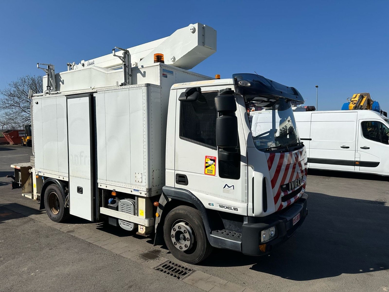 Iveco EuroCargo 120E18 + COMET 151TAL*Steiger Iveco EuroCargo 120E18 + COMET 151TAL*Steiger - Lastbil med mandskabslift: billede 1 Iveco EuroCargo 120E18 + COMET 151TAL*Steiger Iveco EuroCargo 120E18 + COMET 151TAL*Steiger - Lastbil med mandskabslift: billede 1