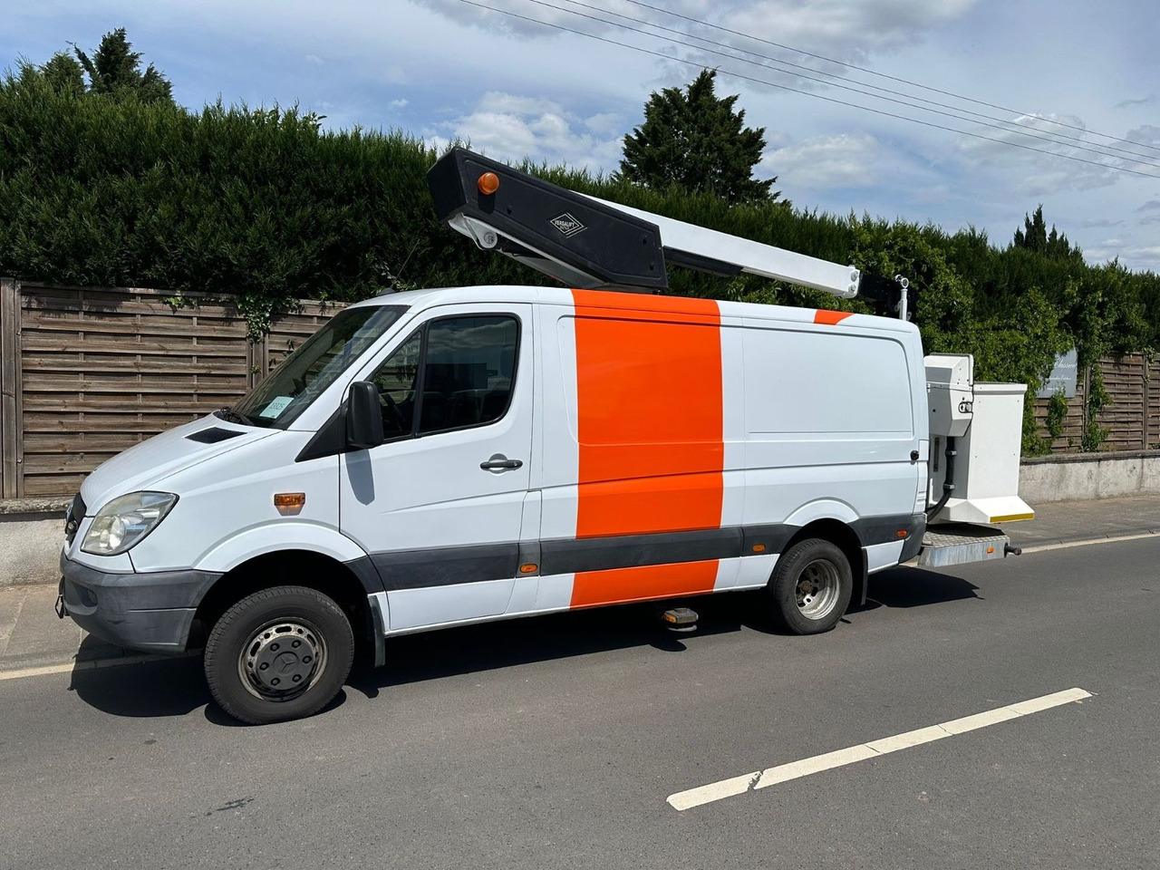 Mercedes-Benz Sprinter 515 CDI 4X4 13,2m Versailift ET-38-LFHD - Lastbil med mandskabslift: billede 1 Mercedes-Benz Sprinter 515 CDI 4X4 13,2m Versailift ET-38-LFHD - Lastbil med mandskabslift: billede 1