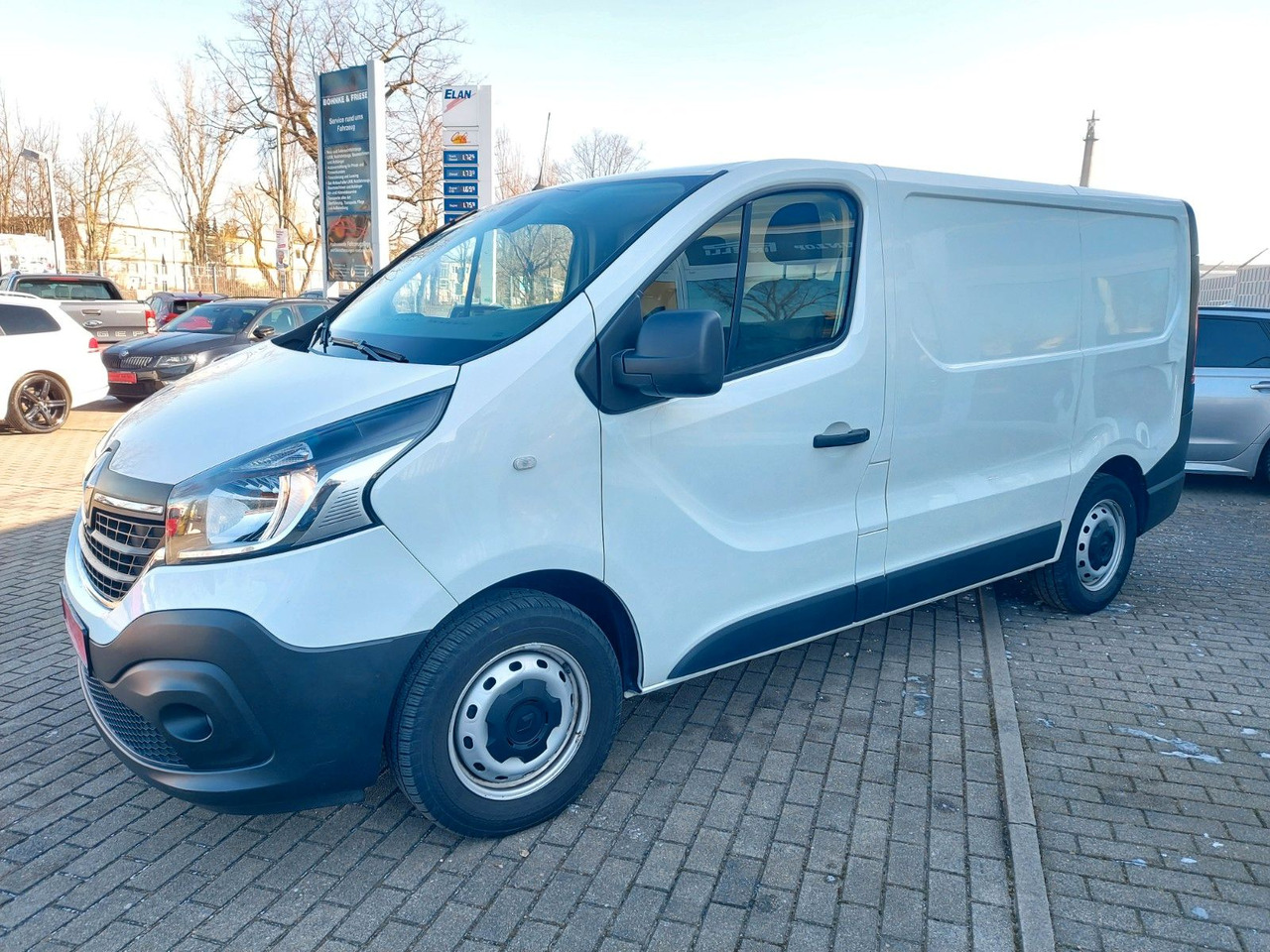 Renault Trafic Kasten L1H1 2,8t Komfort Klima Navi Tempo Renault Trafic Kasten L1H1 2,8t Komfort Klima Navi Tempo - Minibus, Persontransport: billede 1 Renault Trafic Kasten L1H1 2,8t Komfort Klima Navi Tempo Renault Trafic Kasten L1H1 2,8t Komfort Klima Navi Tempo - Minibus, Persontransport: billede 1