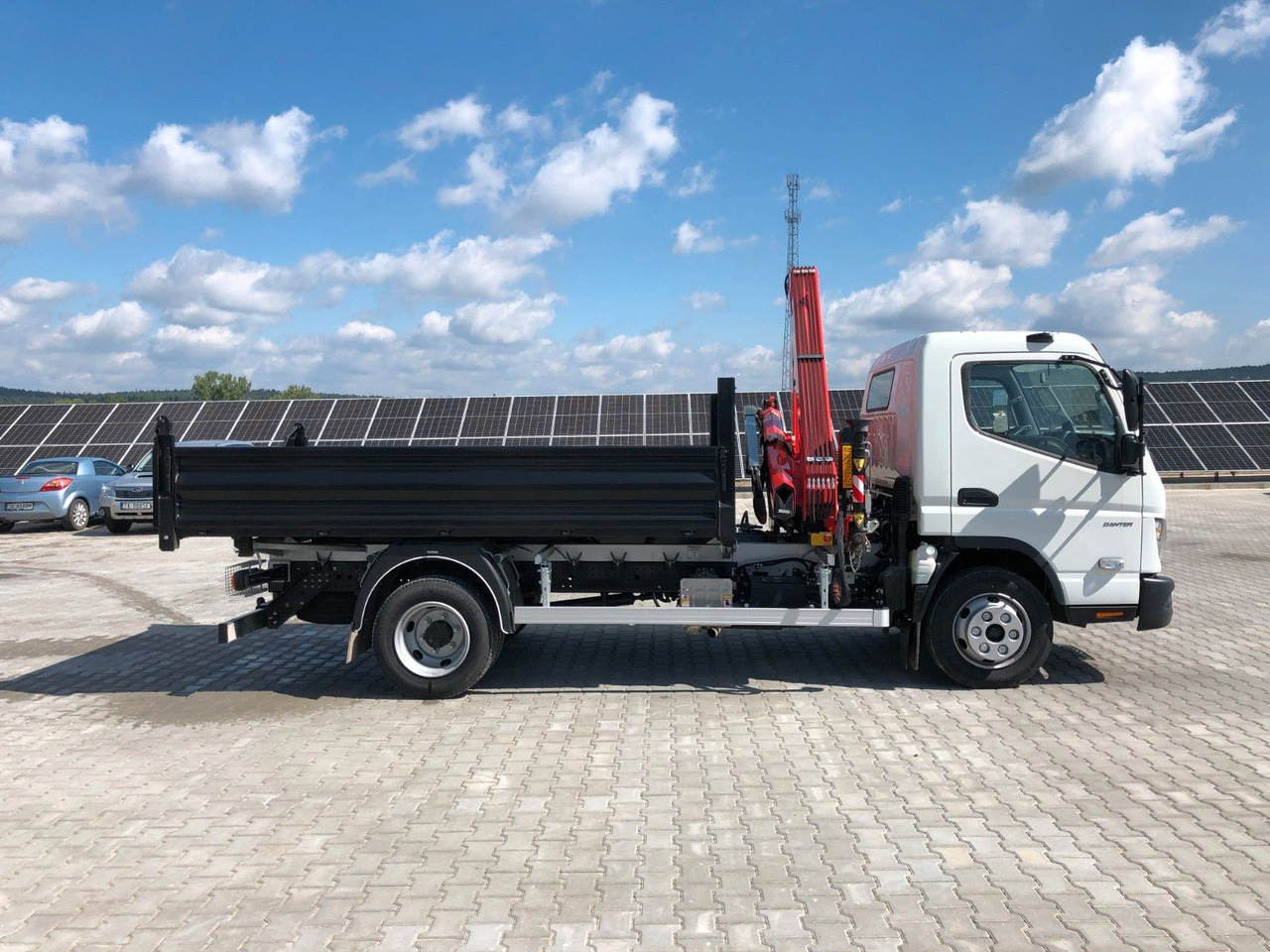 FUSO CANTER 9C18 mit FASSI F65B - Tipvogn lastbil, Lastbil med kran: billede 4 FUSO CANTER 9C18 mit FASSI F65B - Tipvogn lastbil, Lastbil med kran: billede 4