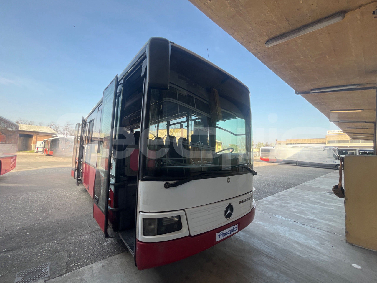 Mercedes-Benz Integro - Forstæder bus: billede 2 Mercedes-Benz Integro - Forstæder bus: billede 2