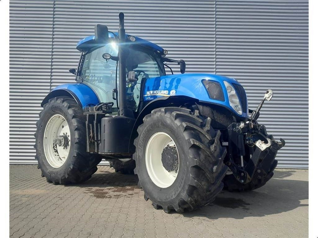 New Holland T7.220 CLASSIC - Traktor: billede 1 New Holland T7.220 CLASSIC - Traktor: billede 1