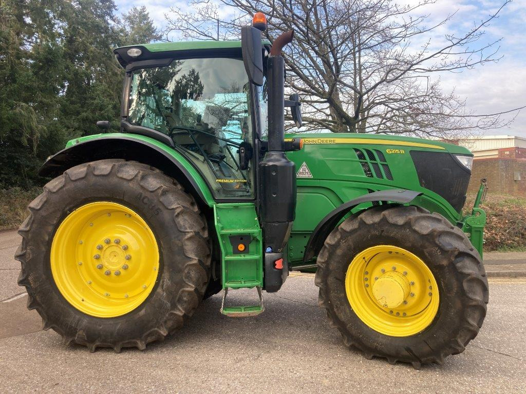 John Deere 6215R - Traktor: billede 1 John Deere 6215R - Traktor: billede 1