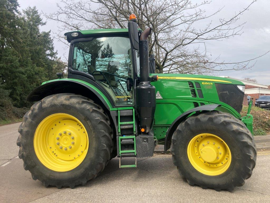 John Deere 6250R - Traktor: billede 1 John Deere 6250R - Traktor: billede 1