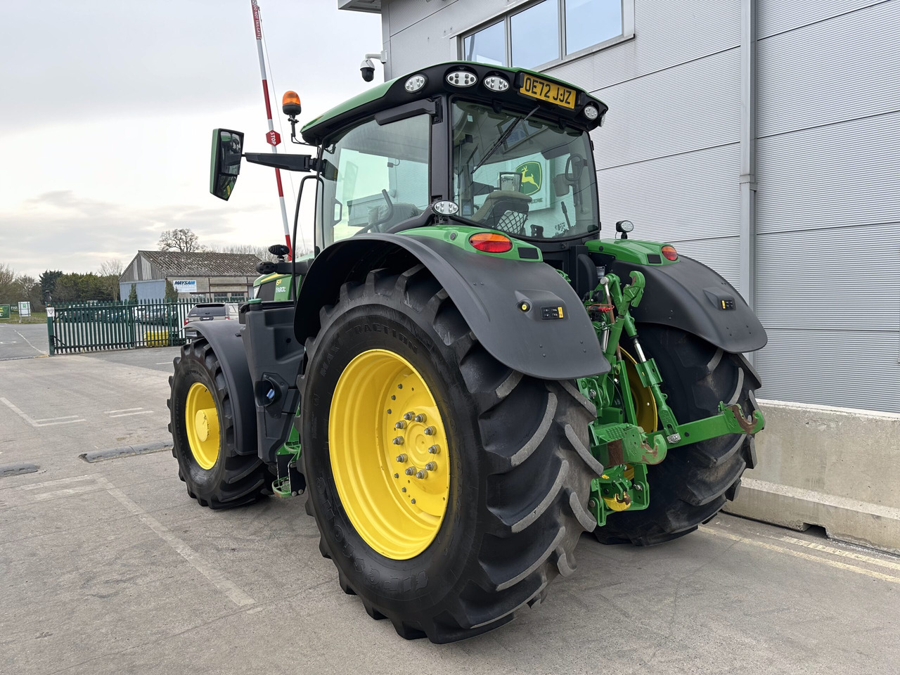 John Deere 6R 215 - Traktor: billede 3 John Deere 6R 215 - Traktor: billede 3
