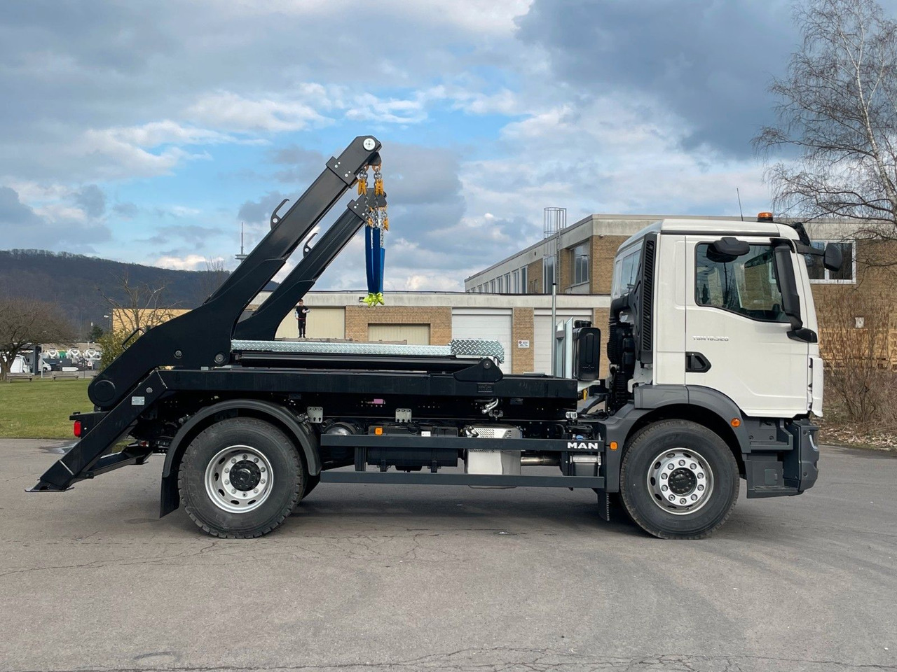 Tipvogn lastbil, Lastbil med kran MAN TGM 18.320 4x2 Euro 6e Hyva Absetzkipper: billede 7