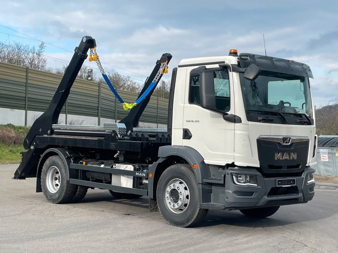 Tipvogn lastbil, Lastbil med kran MAN TGM 18.320 4x2 Euro 6e Hyva Absetzkipper: billede 8