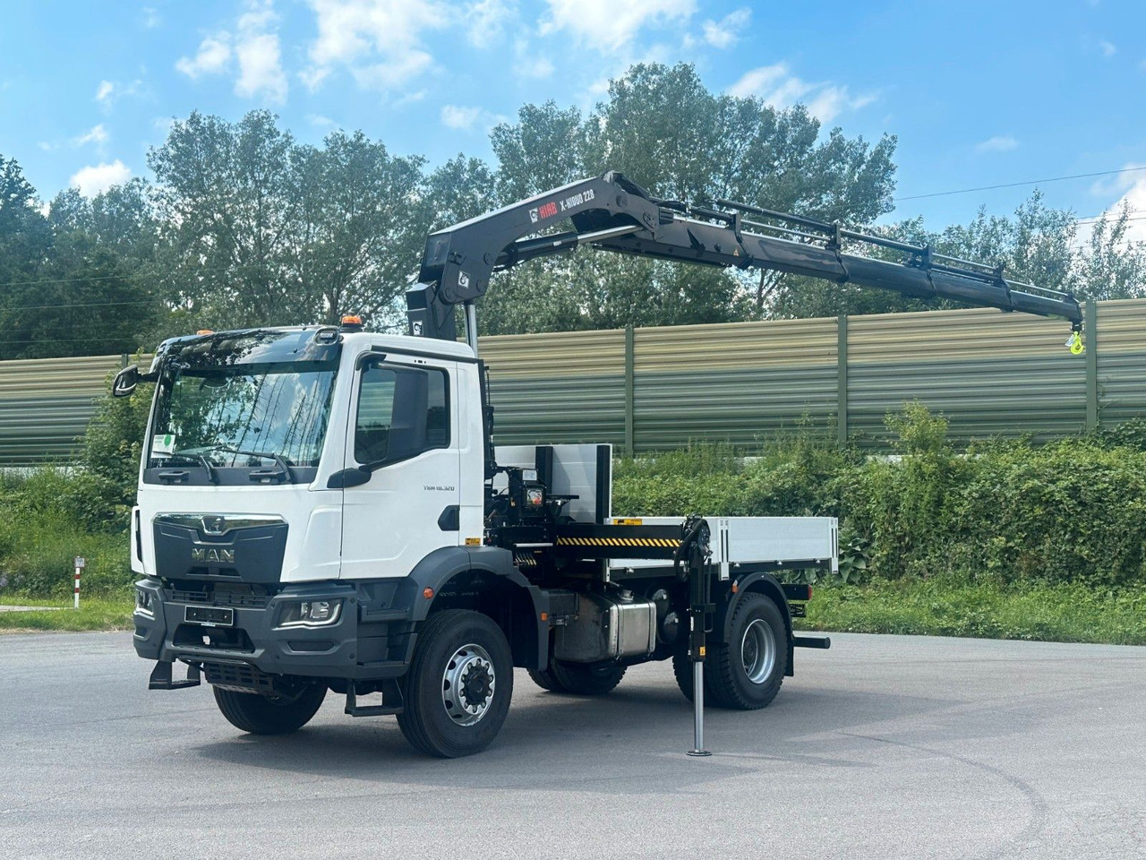 MAN TGM 18.320 4x4 Euro 6e Pritsche Hiab 228-4 Kran - Lastbil med kran: billede 1 MAN TGM 18.320 4x4 Euro 6e Pritsche Hiab 228-4 Kran - Lastbil med kran: billede 1
