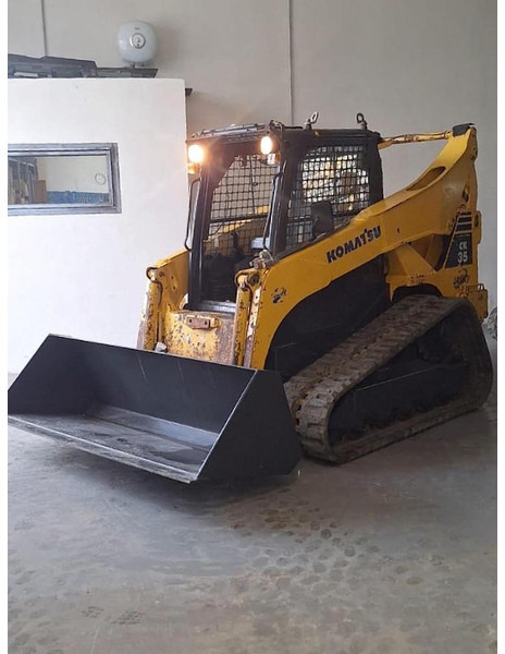 Komatsu CK35 - Skridstyret minilæsser på bånd: billede 2 Komatsu CK35 - Skridstyret minilæsser på bånd: billede 2
