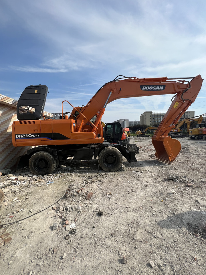 DOOSAN DX210 - Hjulgravemaskine: billede 2 DOOSAN DX210 - Hjulgravemaskine: billede 2