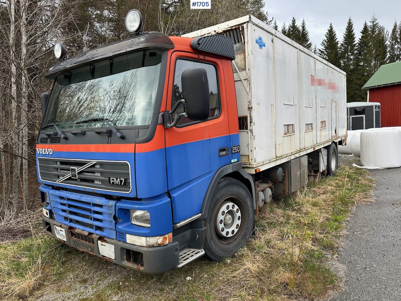 2000 Volvo 250 4x2 reparasjonsobjekt - Lastbil varevogn: billede 2 2000 Volvo 250 4x2 reparasjonsobjekt - Lastbil varevogn: billede 2
