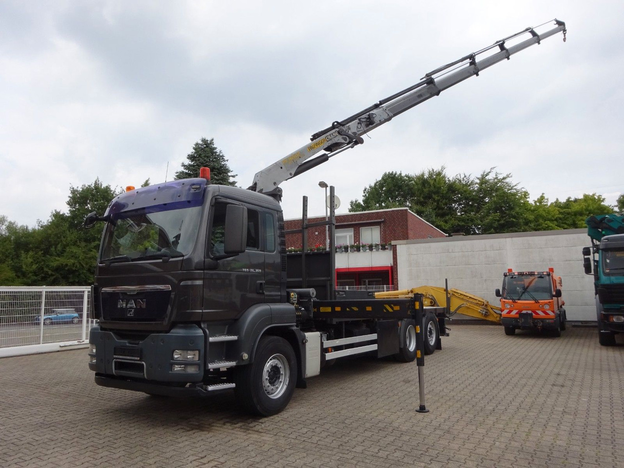 MAN 26.360 TGS Pritsche + PK 16502 Kran 6x2 - Lastbil med kran: billede 4 MAN 26.360 TGS Pritsche + PK 16502 Kran 6x2 - Lastbil med kran: billede 4