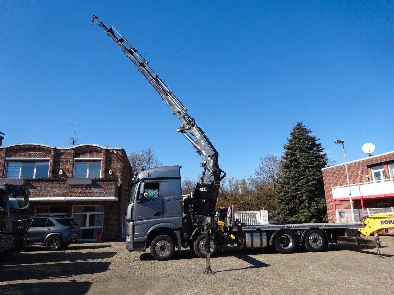 Mercedes-Benz 3453 Plattform + Fassi F820 Kran 8x2 Mercedes-Benz 3453 FASSI F820 Kran 8x Hydr. Ausschub - Lastbil med kran, Lastbil med lad: billede 3 Mercedes-Benz 3453 Plattform + Fassi F820 Kran 8x2 Mercedes-Benz 3453 FASSI F820 Kran 8x Hydr. Ausschub - Lastbil med kran, Lastbil med lad: billede 3