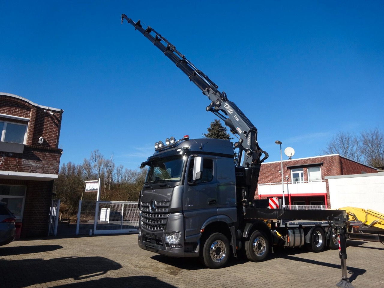 Mercedes-Benz 3453 Plattform + Fassi F820 Kran 8x2 Mercedes-Benz 3453 FASSI F820 Kran 8x Hydr. Ausschub - Lastbil med kran, Lastbil med lad: billede 4 Mercedes-Benz 3453 Plattform + Fassi F820 Kran 8x2 Mercedes-Benz 3453 FASSI F820 Kran 8x Hydr. Ausschub - Lastbil med kran, Lastbil med lad: billede 4