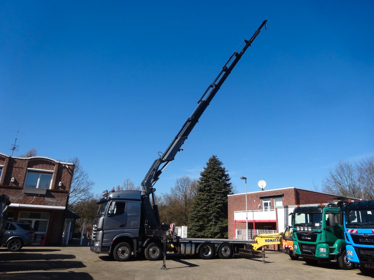 Mercedes-Benz 3453 Plattform + Fassi F820 Kran 8x2 Mercedes-Benz 3453 FASSI F820 Kran 8x Hydr. Ausschub - Lastbil med kran, Lastbil med lad: billede 3 Mercedes-Benz 3453 Plattform + Fassi F820 Kran 8x2 Mercedes-Benz 3453 FASSI F820 Kran 8x Hydr. Ausschub - Lastbil med kran, Lastbil med lad: billede 3