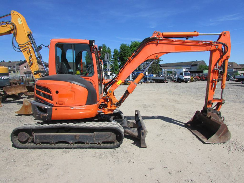Kubota U 55-4 HI Minibagger / 26.500 EUR - Minigravemaskine: billede 1 Kubota U 55-4 HI Minibagger / 26.500 EUR - Minigravemaskine: billede 1