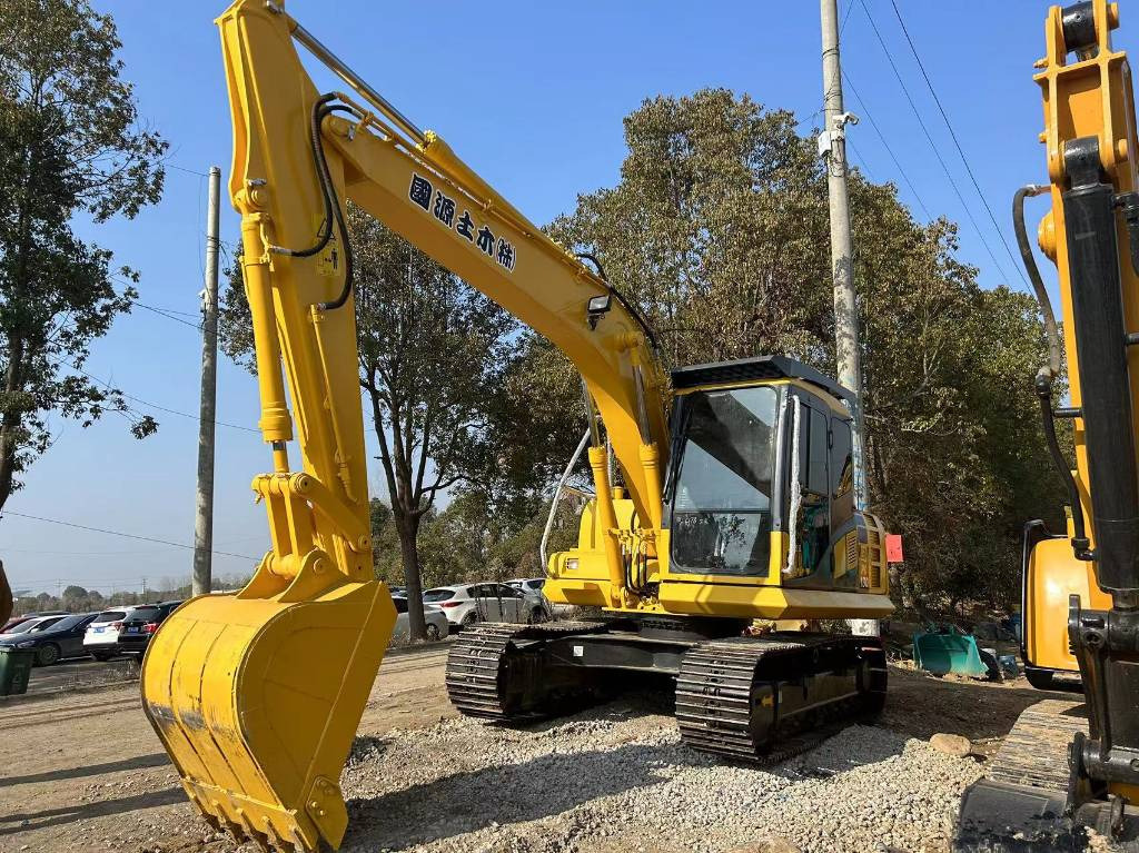 KOMATSU PC 130-8 - Bæltegravemaskine: billede 3 KOMATSU PC 130-8 - Bæltegravemaskine: billede 3