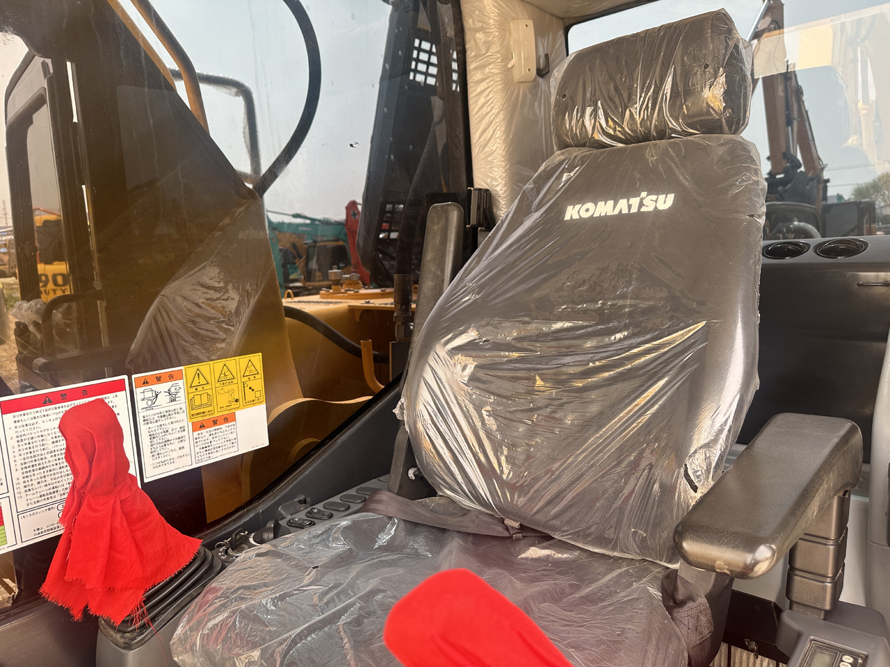 Bæltegravemaskine Komatsu PC 240 LC-8: billede 10