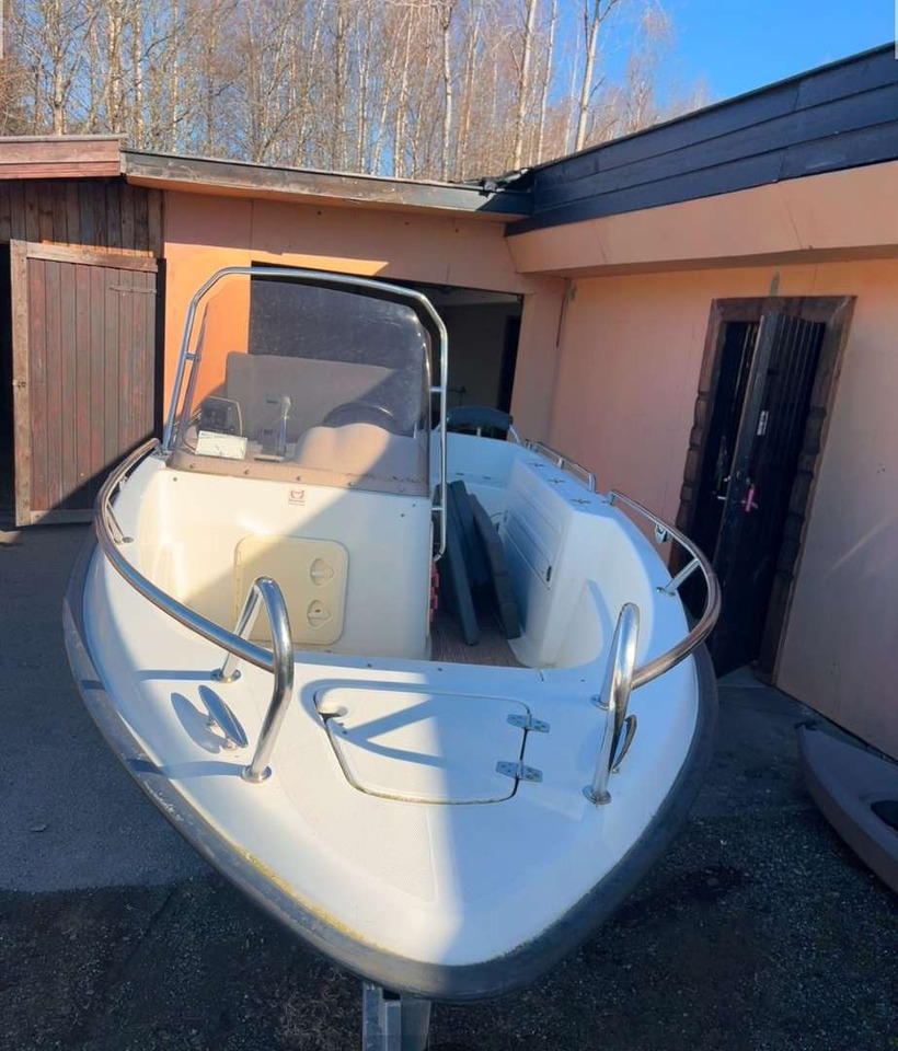 2010 Askeladden 475 FREESTYLE M/50 hk Suzuki 4takt. Registrert henger - Øvrig maskin: billede 2 2010 Askeladden 475 FREESTYLE M/50 hk Suzuki 4takt. Registrert henger - Øvrig maskin: billede 2