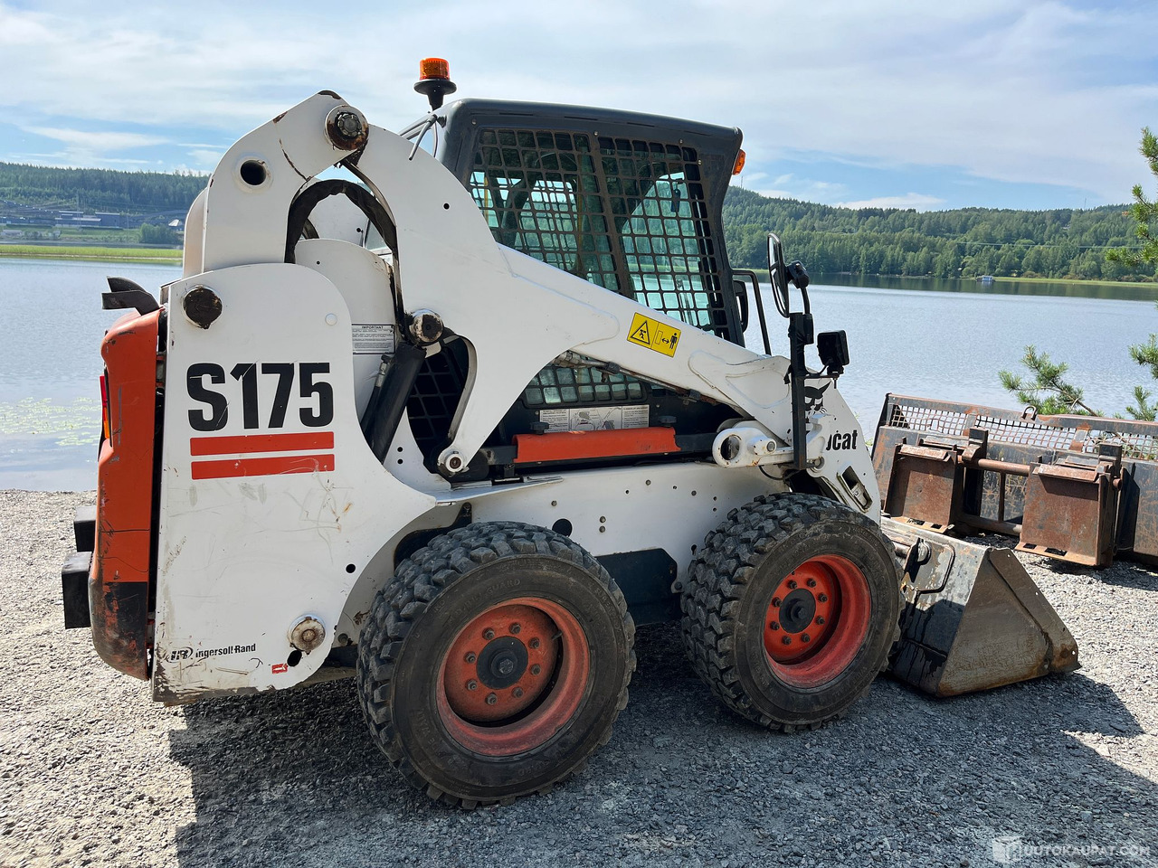 Bobcat S 175, 2005 pienillä tunneilla ja työlaitteilla, Jyväskylä - Entreprenørmaskin: billede 3 Bobcat S 175, 2005 pienillä tunneilla ja työlaitteilla, Jyväskylä - Entreprenørmaskin: billede 3