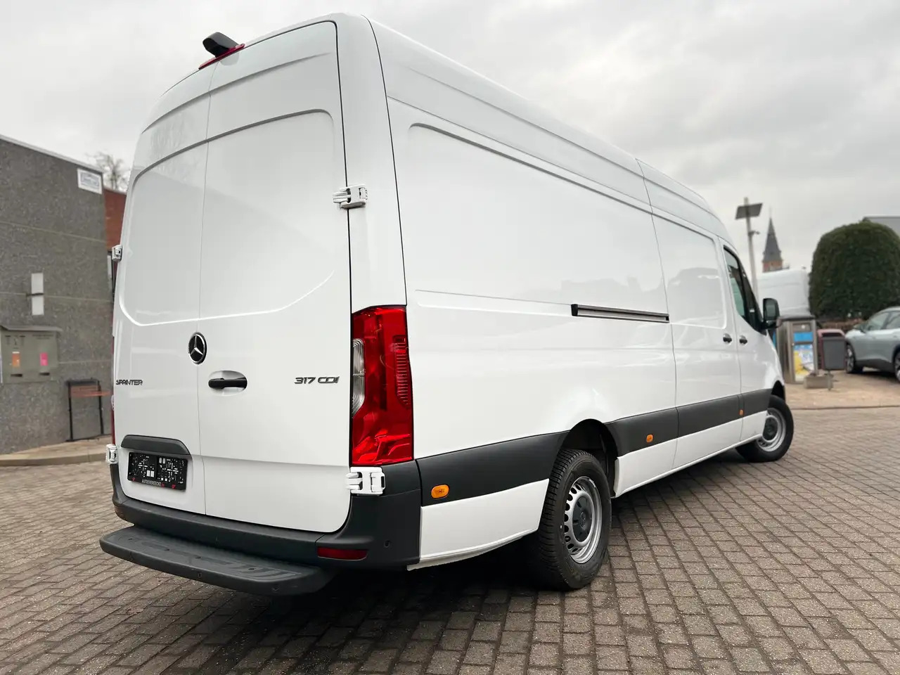 Mercedes-Benz Sprinter 317 L3H2 (37.000ex) 9G-TRONIC CAMERA PTS MBUX - Varevogn: billede 4 Mercedes-Benz Sprinter 317 L3H2 (37.000ex) 9G-TRONIC CAMERA PTS MBUX - Varevogn: billede 4