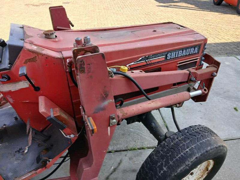 Shibaura SP 4540 - Traktor: billede 3 Shibaura SP 4540 - Traktor: billede 3