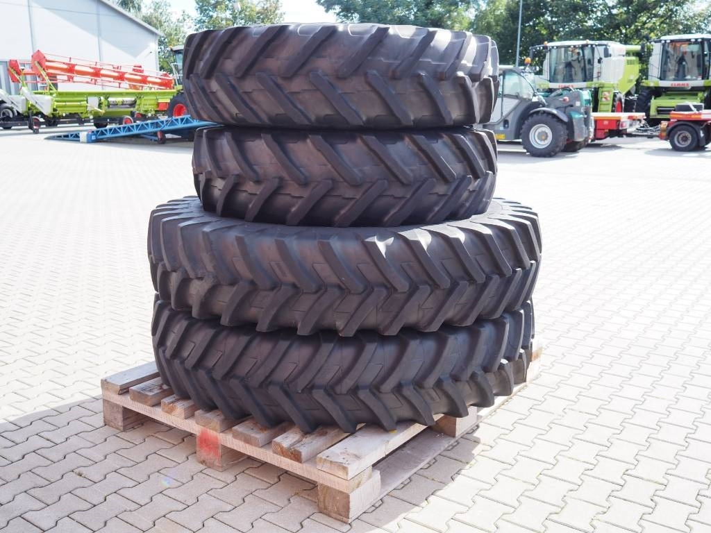 Massey Ferguson Narrow Agricultural Wheels - Komplet hjul for Landbrugsmaskine: billede 4 Massey Ferguson Narrow Agricultural Wheels - Komplet hjul for Landbrugsmaskine: billede 4