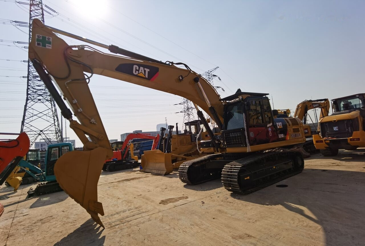 Caterpillar 329D2L - Bæltegravemaskine: billede 1 Caterpillar 329D2L - Bæltegravemaskine: billede 1