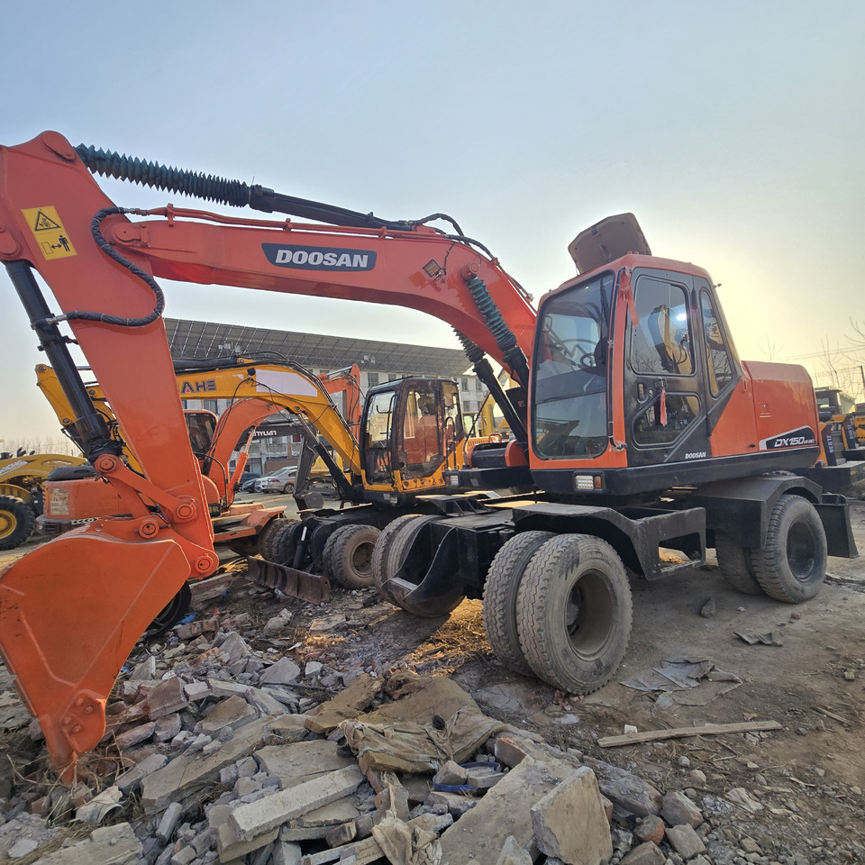 Doosan DX150W-9C - Hjulgravemaskine: billede 3 Doosan DX150W-9C - Hjulgravemaskine: billede 3