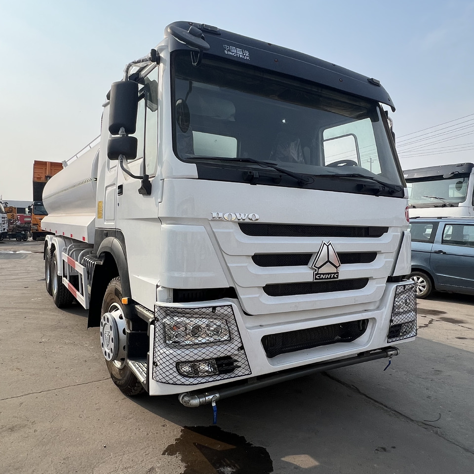 SINOTRUK HOWO sprinkler - Tankbil: billede 1 SINOTRUK HOWO sprinkler - Tankbil: billede 1