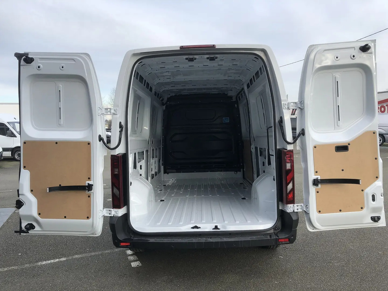 Nissan Interstar L3H2 3T5 2.0 DCI 150CH EURO6E N-CONNECTA - Varevogn: billede 2 Nissan Interstar L3H2 3T5 2.0 DCI 150CH EURO6E N-CONNECTA - Varevogn: billede 2
