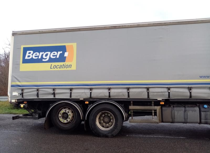 RENAULT C 42M3 380 CV RIDEAUX 6x2 - Lastbil med presenning: billede 2 RENAULT C 42M3 380 CV RIDEAUX 6x2 - Lastbil med presenning: billede 2