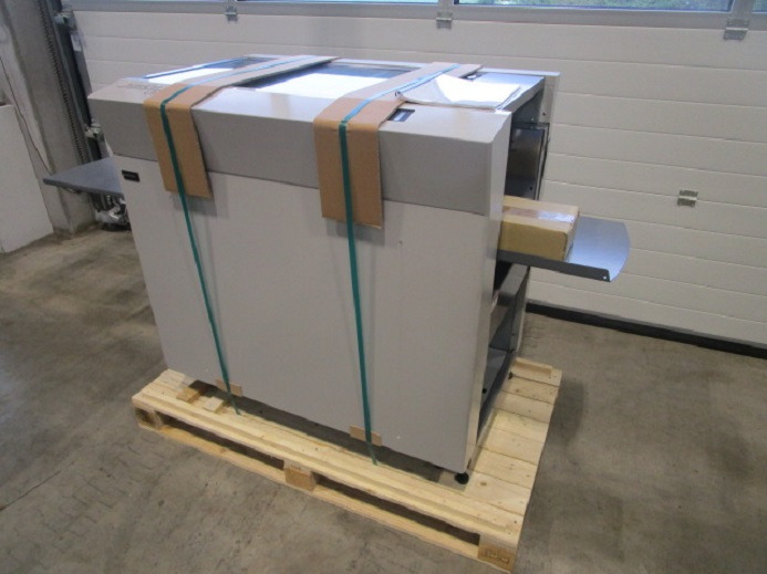 AUTOMATISCHES SCHNEIDSYSTEM UCHIDA AEROCUT ONE - Papir skæremaskine: billede 2 AUTOMATISCHES SCHNEIDSYSTEM UCHIDA AEROCUT ONE - Papir skæremaskine: billede 2
