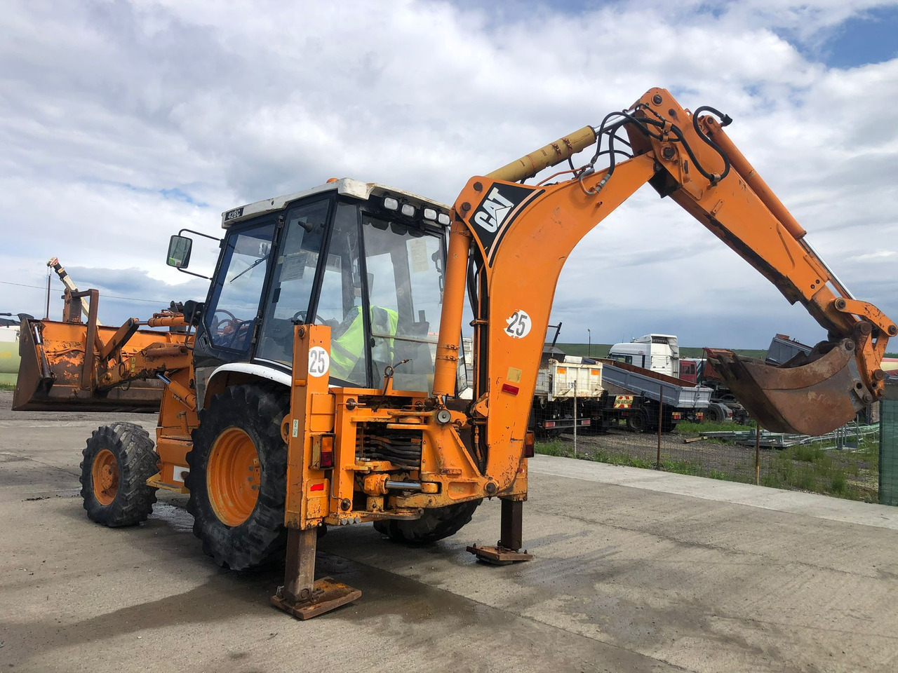 CATERPILLAR 428 C TERRACING EQUIPMENT BULLDOEXCAVATOR - Gravelæssemaskine: billede 2 CATERPILLAR 428 C TERRACING EQUIPMENT BULLDOEXCAVATOR - Gravelæssemaskine: billede 2