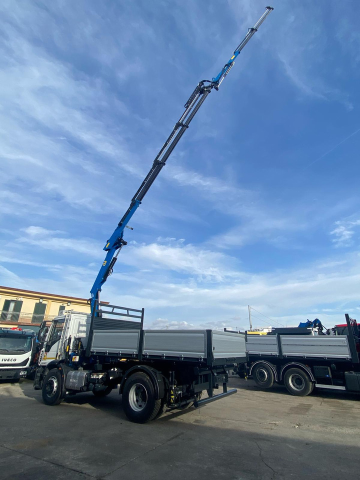 IVECO EUROCARGO 190EL28 - Lastbil med kran: billede 3 IVECO EUROCARGO 190EL28 - Lastbil med kran: billede 3
