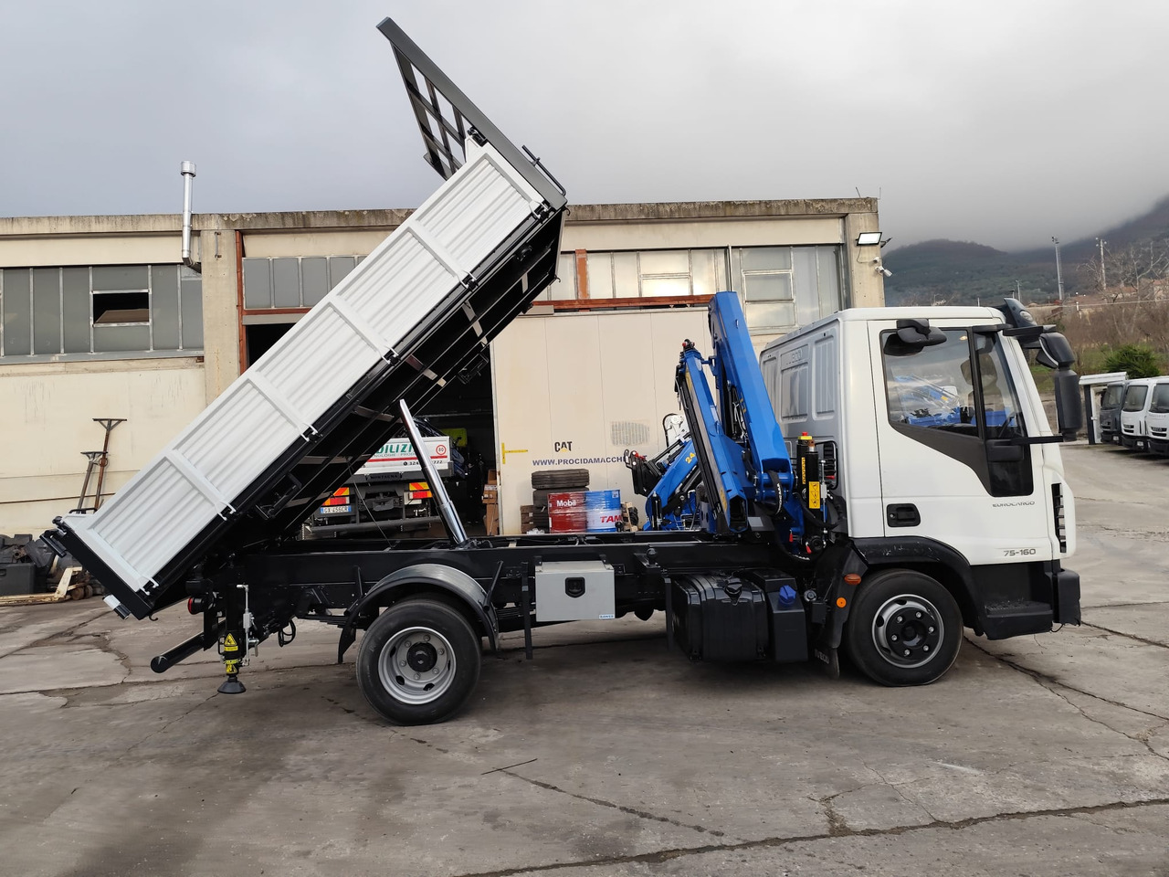 IVECO EUROCARGO 75-160 - Tipvogn lastbil, Lastbil med kran: billede 5 IVECO EUROCARGO 75-160 - Tipvogn lastbil, Lastbil med kran: billede 5