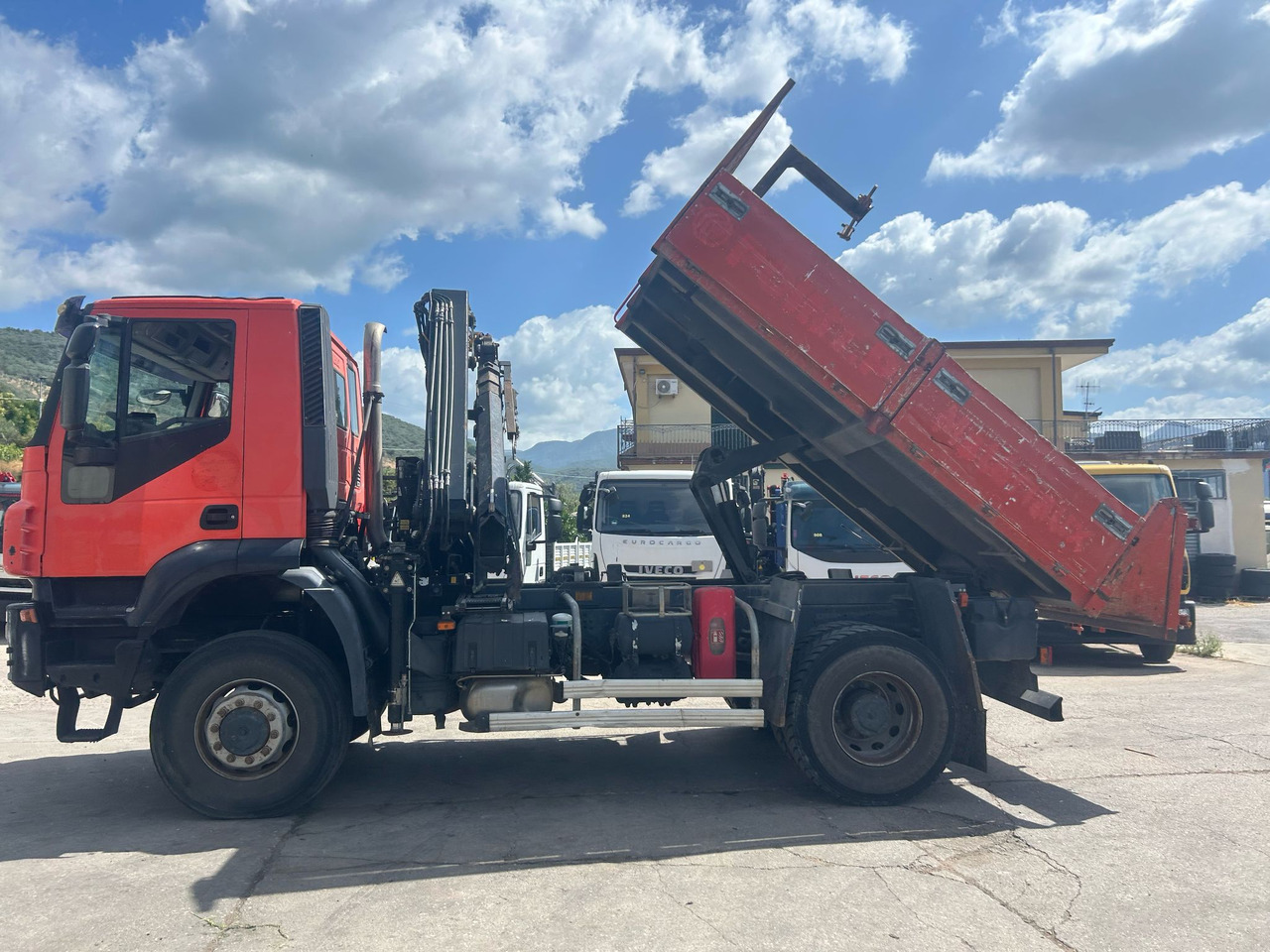 IVECO TRAKKER 190T36 - Lastbil med kran: billede 4 IVECO TRAKKER 190T36 - Lastbil med kran: billede 4