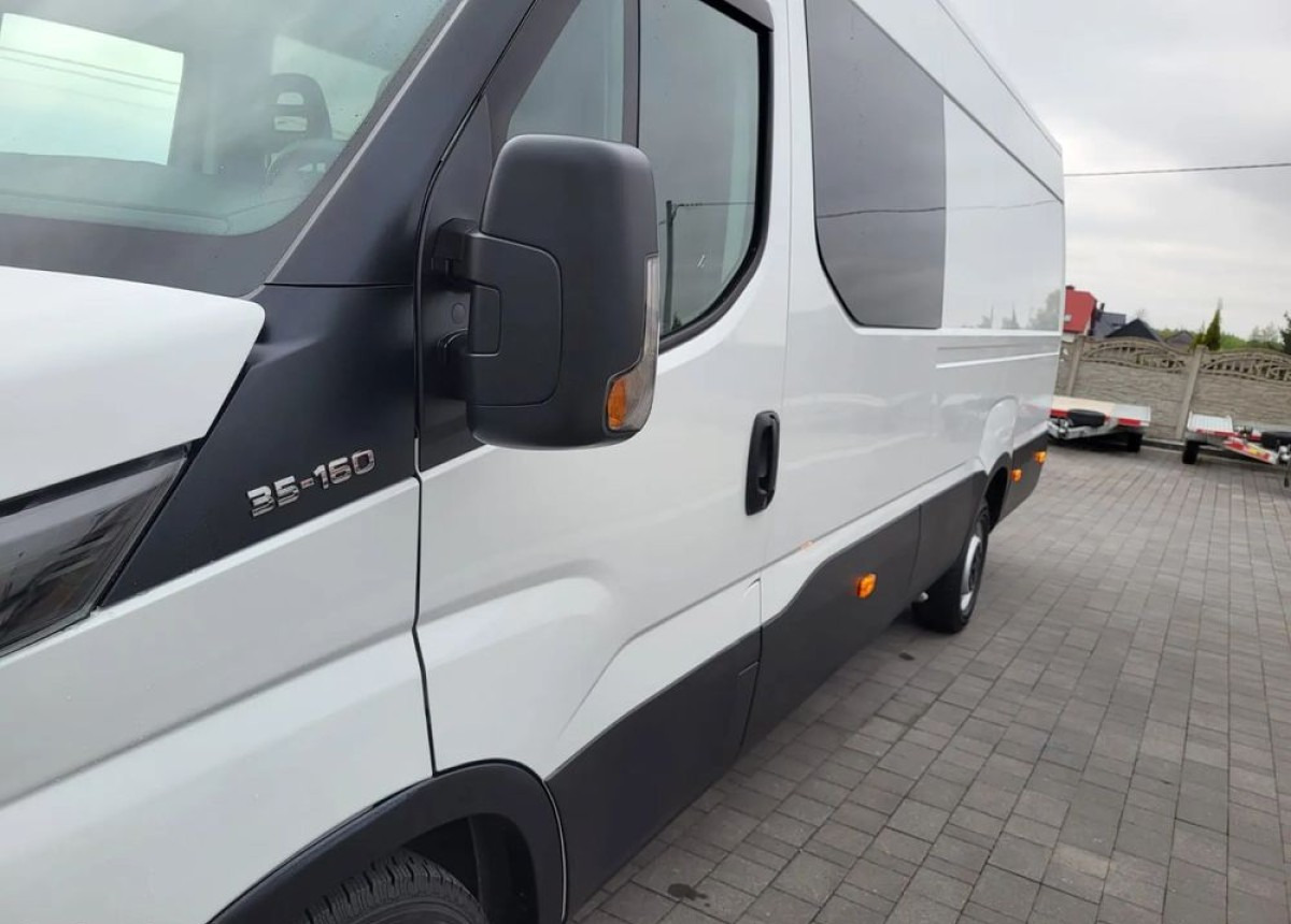 Iveco Daily Max 7 -osobowe - Mandskabsbil: billede 5 Iveco Daily Max 7 -osobowe - Mandskabsbil: billede 5