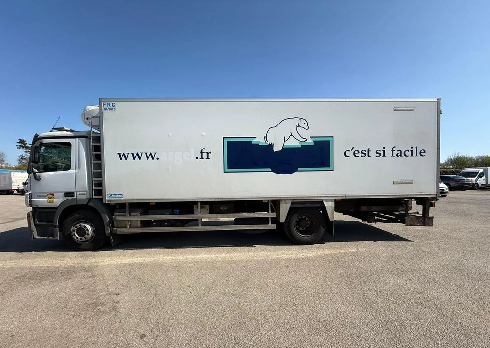 Mercedes-Benz ACTROS 1832 4X2 CHŁODNIA TERMOKING T1200-R Winda - Kølevogn lastbil: billede 5 Mercedes-Benz ACTROS 1832 4X2 CHŁODNIA TERMOKING T1200-R Winda - Kølevogn lastbil: billede 5